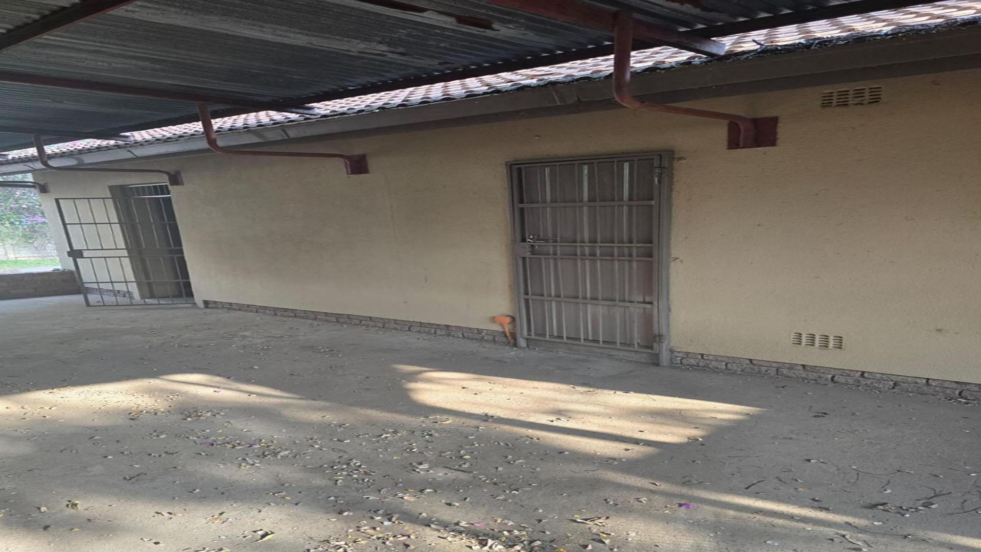 Carport  of property in Onverwacht