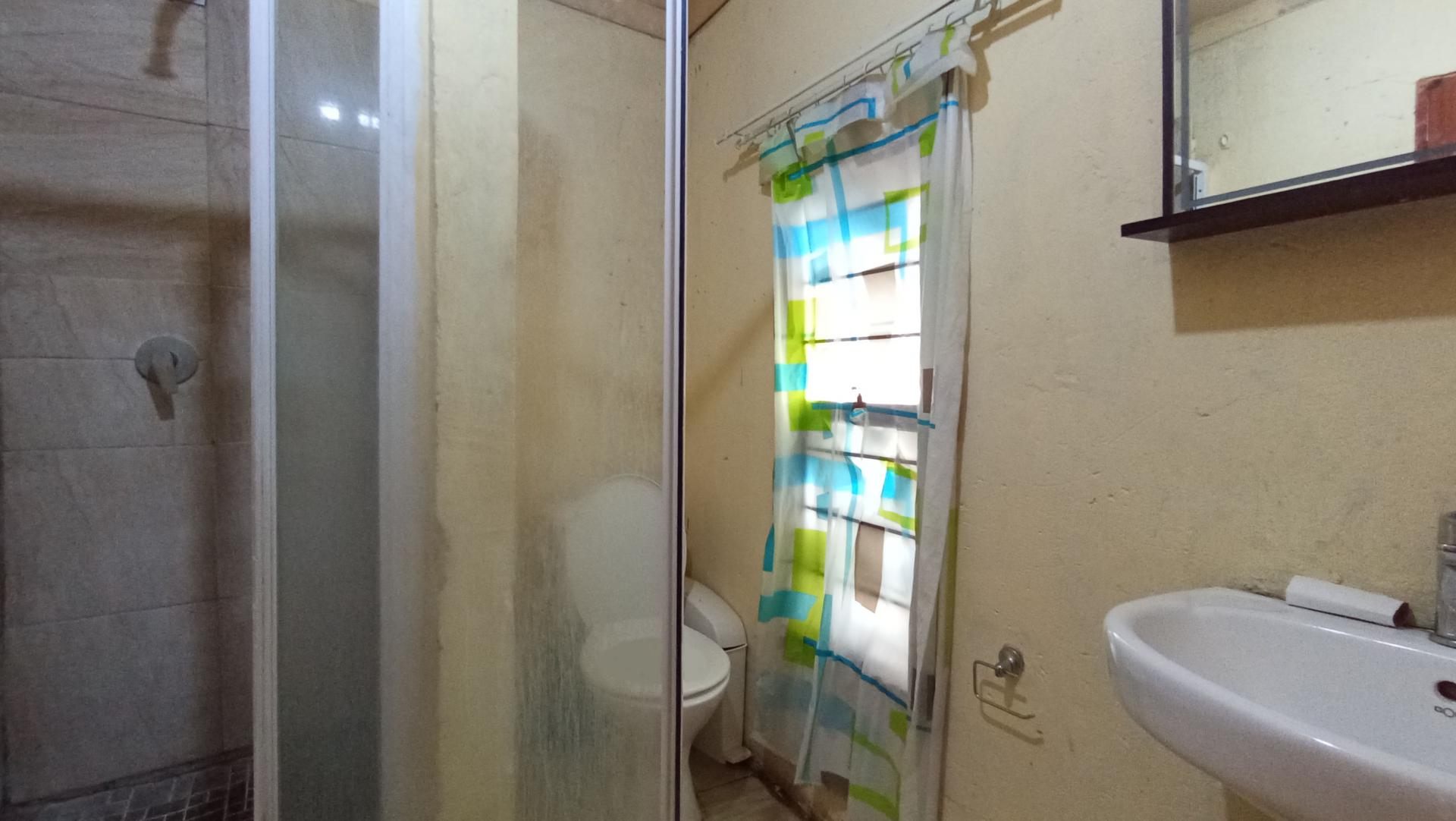 Bathroom 3+ of property in Hurst Hill