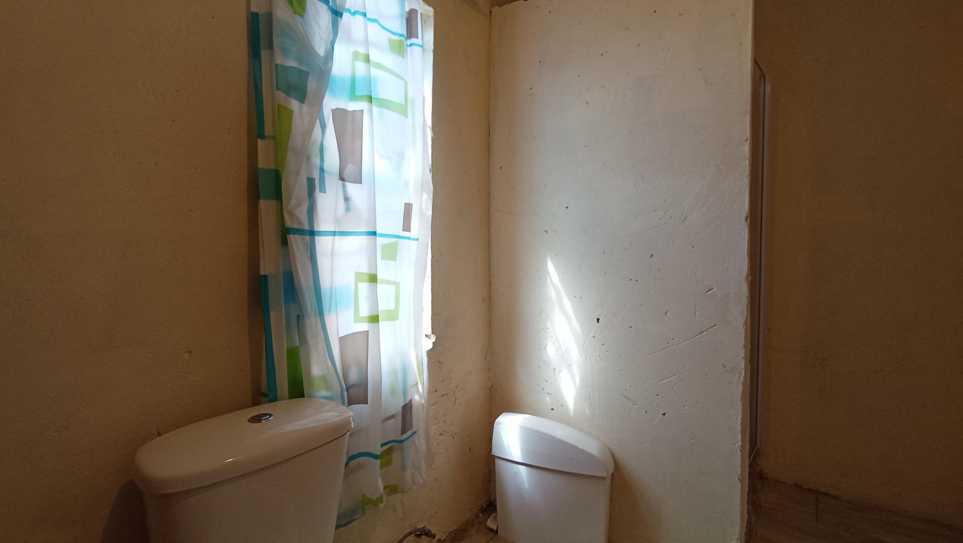 Bathroom 3+ of property in Hurst Hill