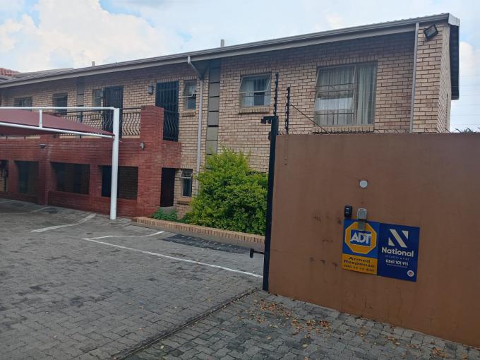 2 Bedroom Sectional Title for Sale For Sale in Primrose - MR695966