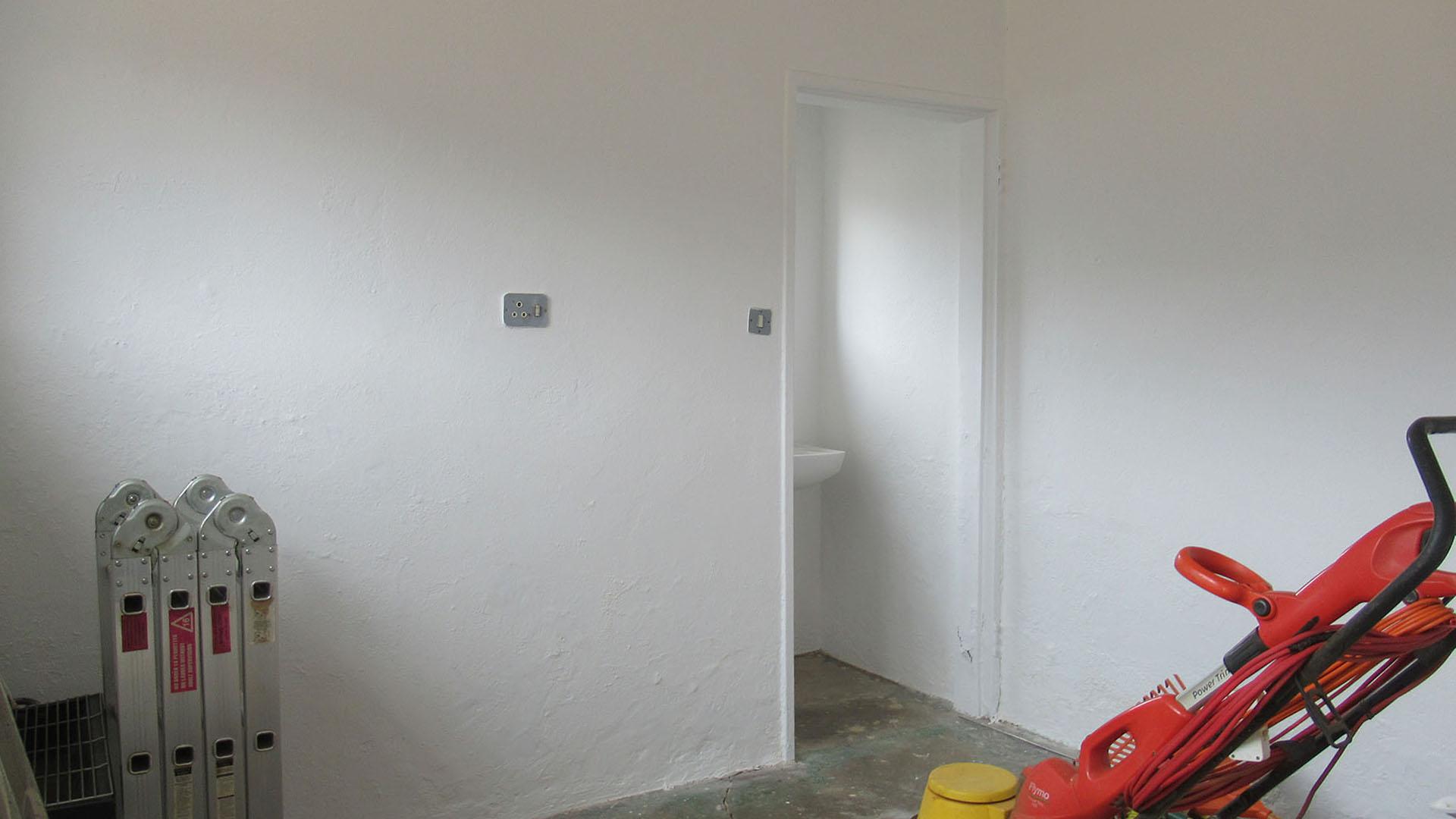 Bed Room 4 - 6 square meters of property in Discovery