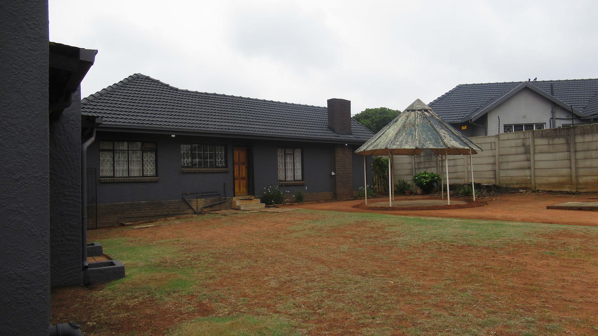 Backyard of property in Discovery