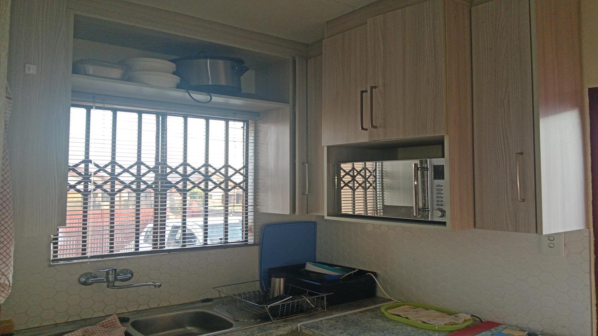 Kitchen of property in Soshanguve East