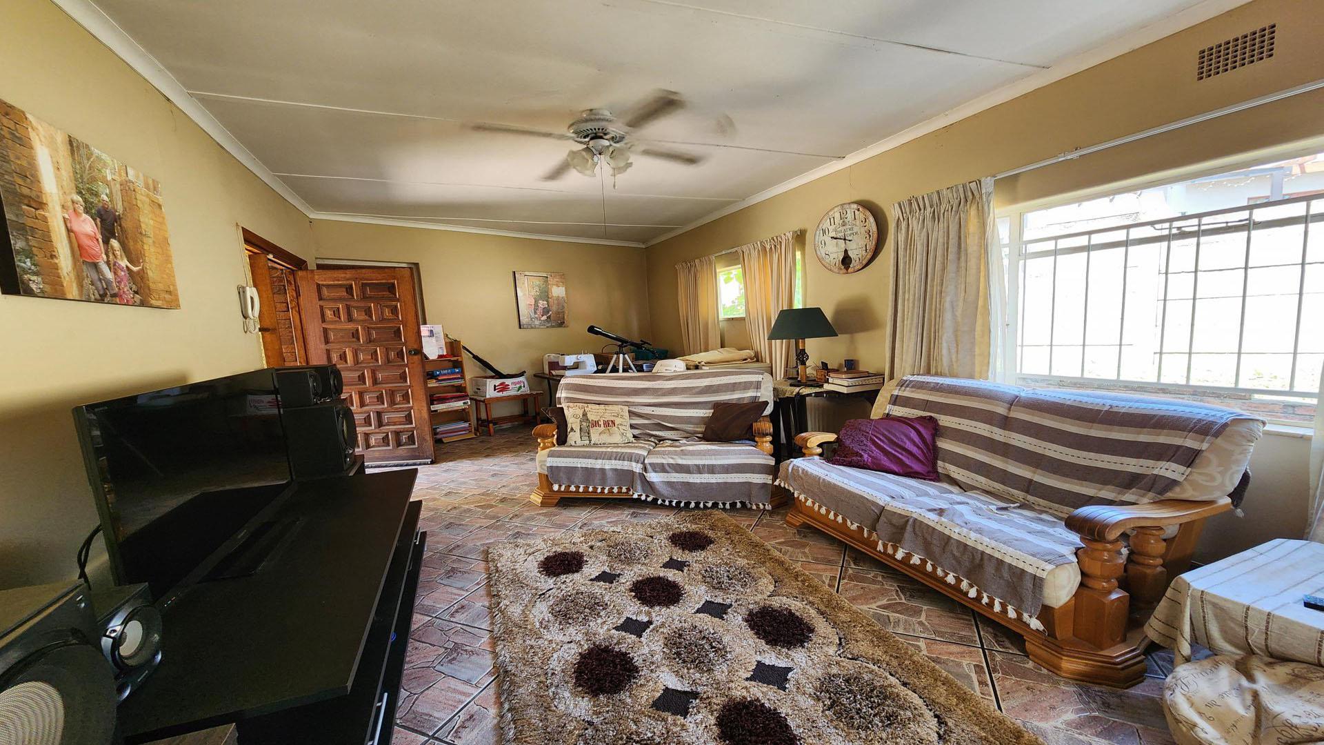 TV Room of property in Ermelo