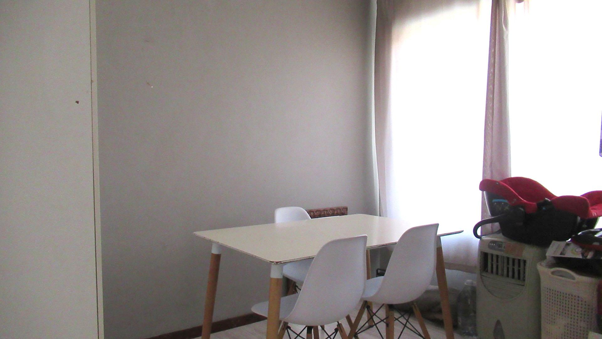 Bed Room 2 - 9 square meters of property in Meredale