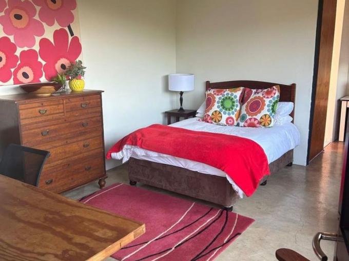 1 Bedroom Apartment to Rent in Kloof  - Property to rent - MR696009