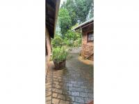  of property in Kloof 