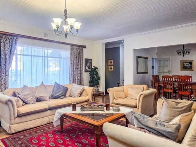 4 Bedroom House for Sale For Sale in Waterkloof Ridge - MR696023
