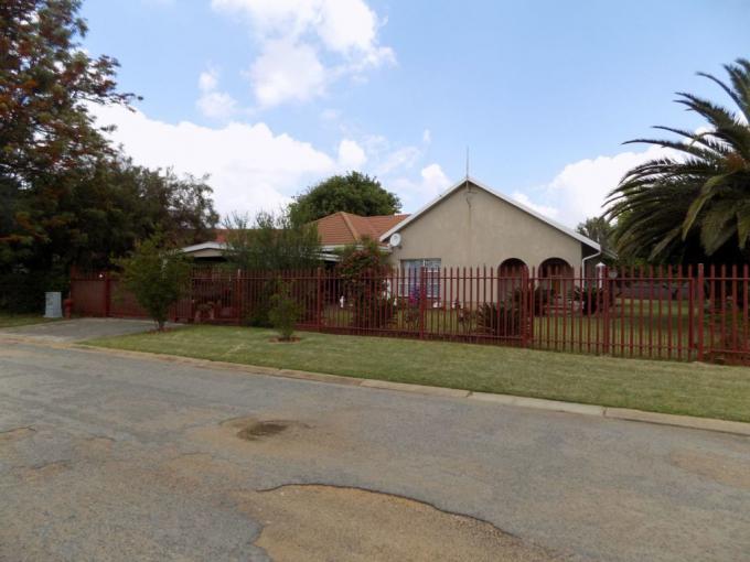 3 Bedroom House for Sale For Sale in Ventersdorp - MR696031