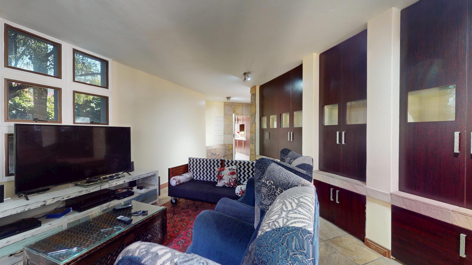  of property in Faerie Glen