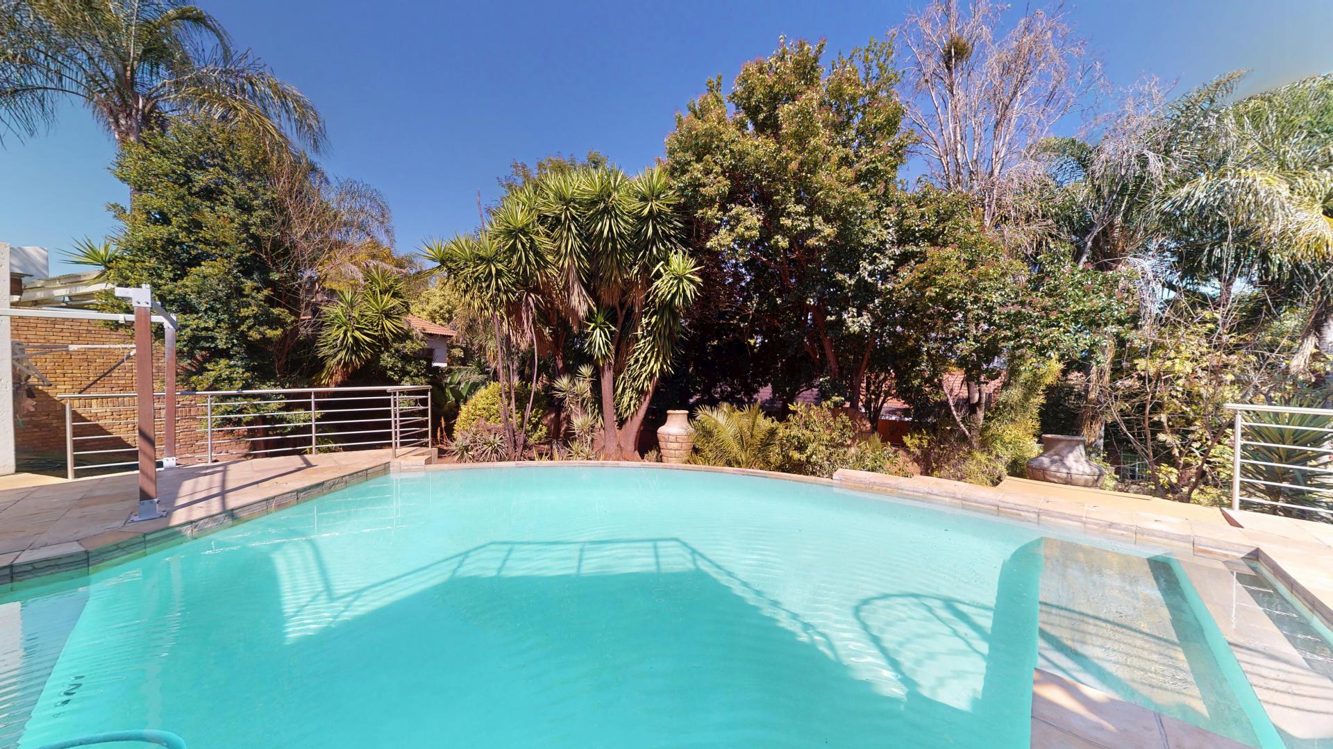  of property in Faerie Glen