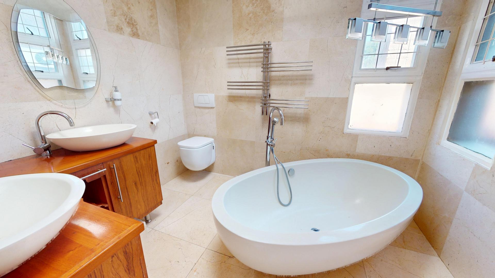  of property in Faerie Glen