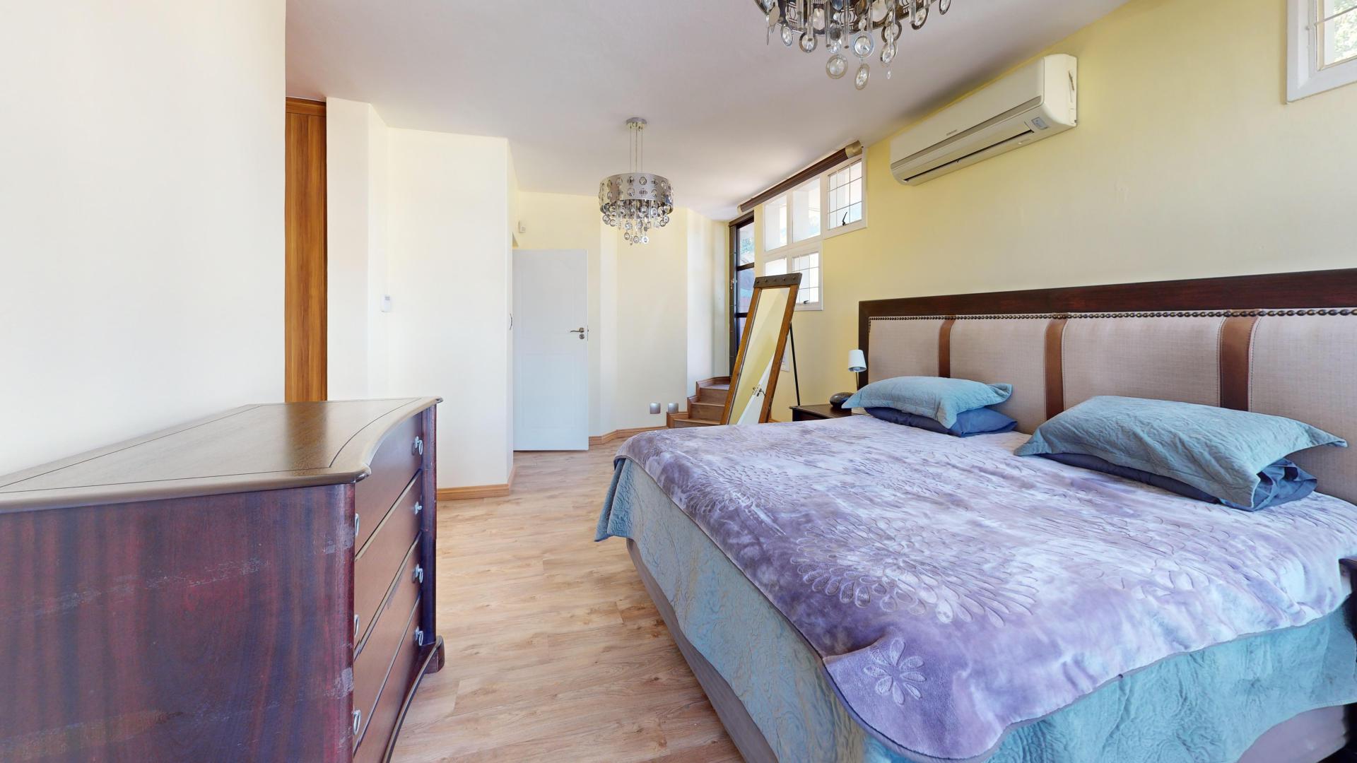  of property in Faerie Glen