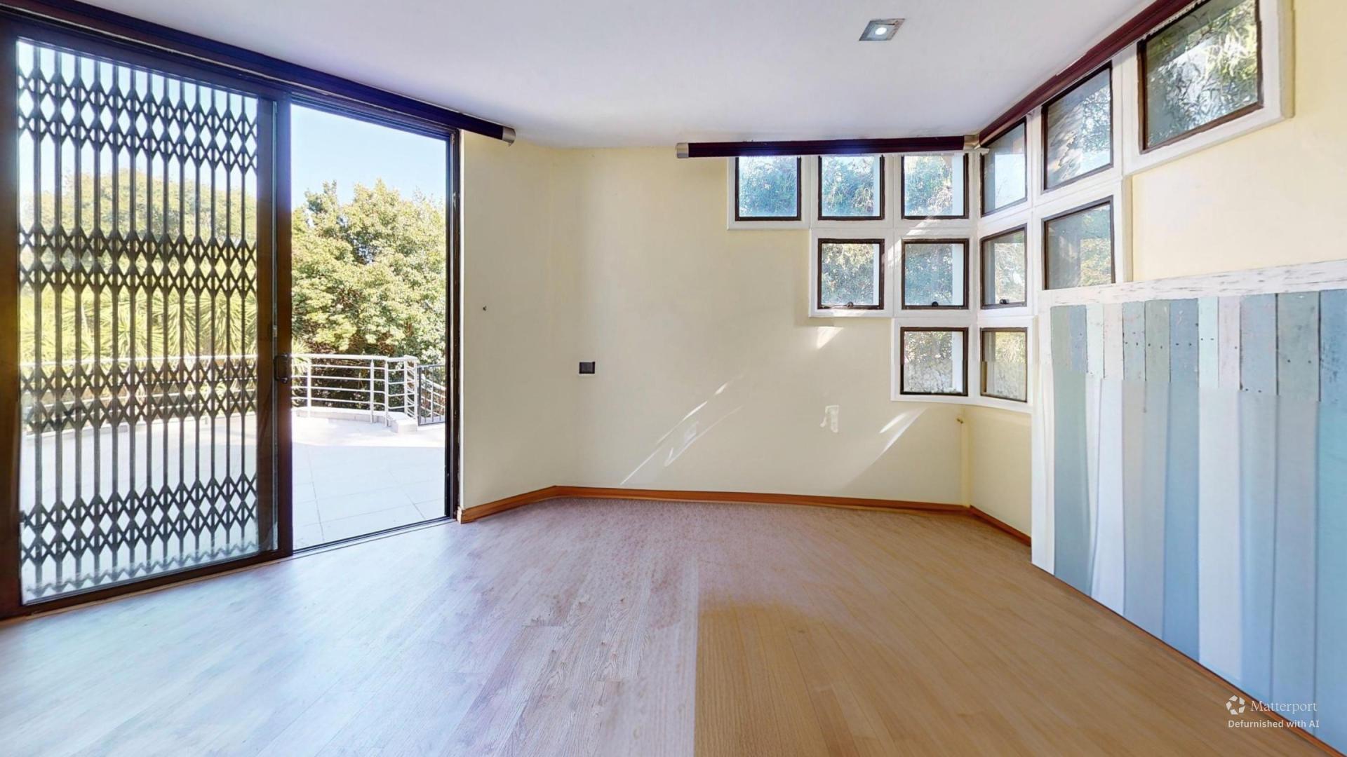  of property in Faerie Glen