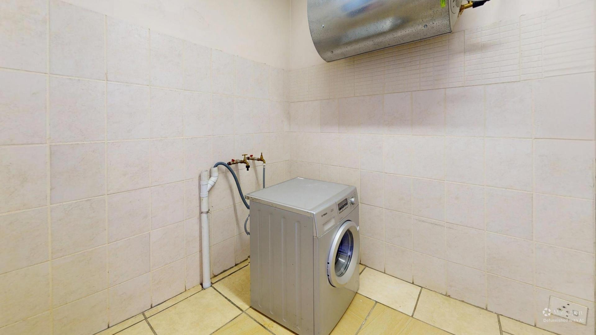  of property in Faerie Glen