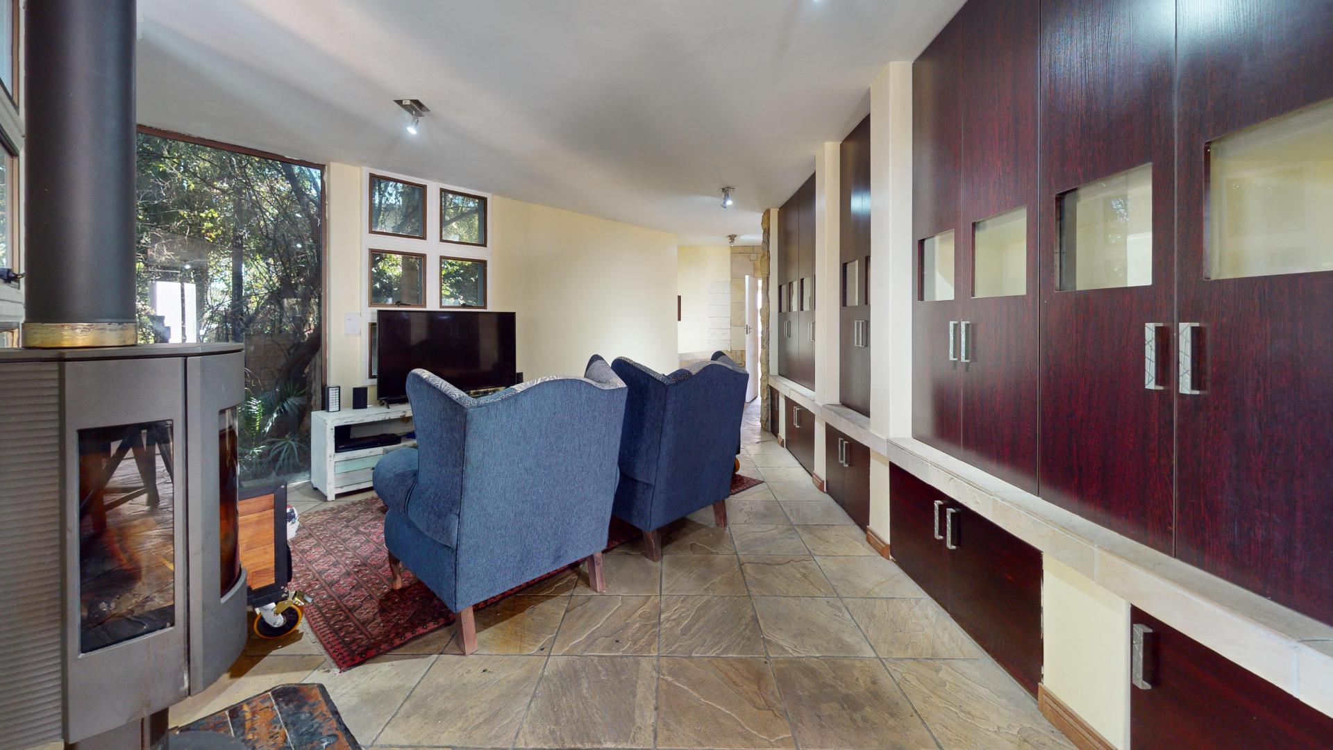  of property in Faerie Glen