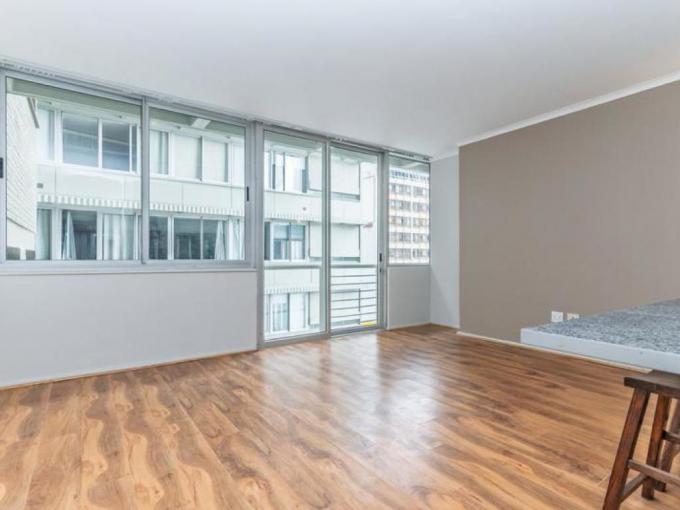 2 Bedroom Apartment for Sale For Sale in Cape Town Centre - MR696076