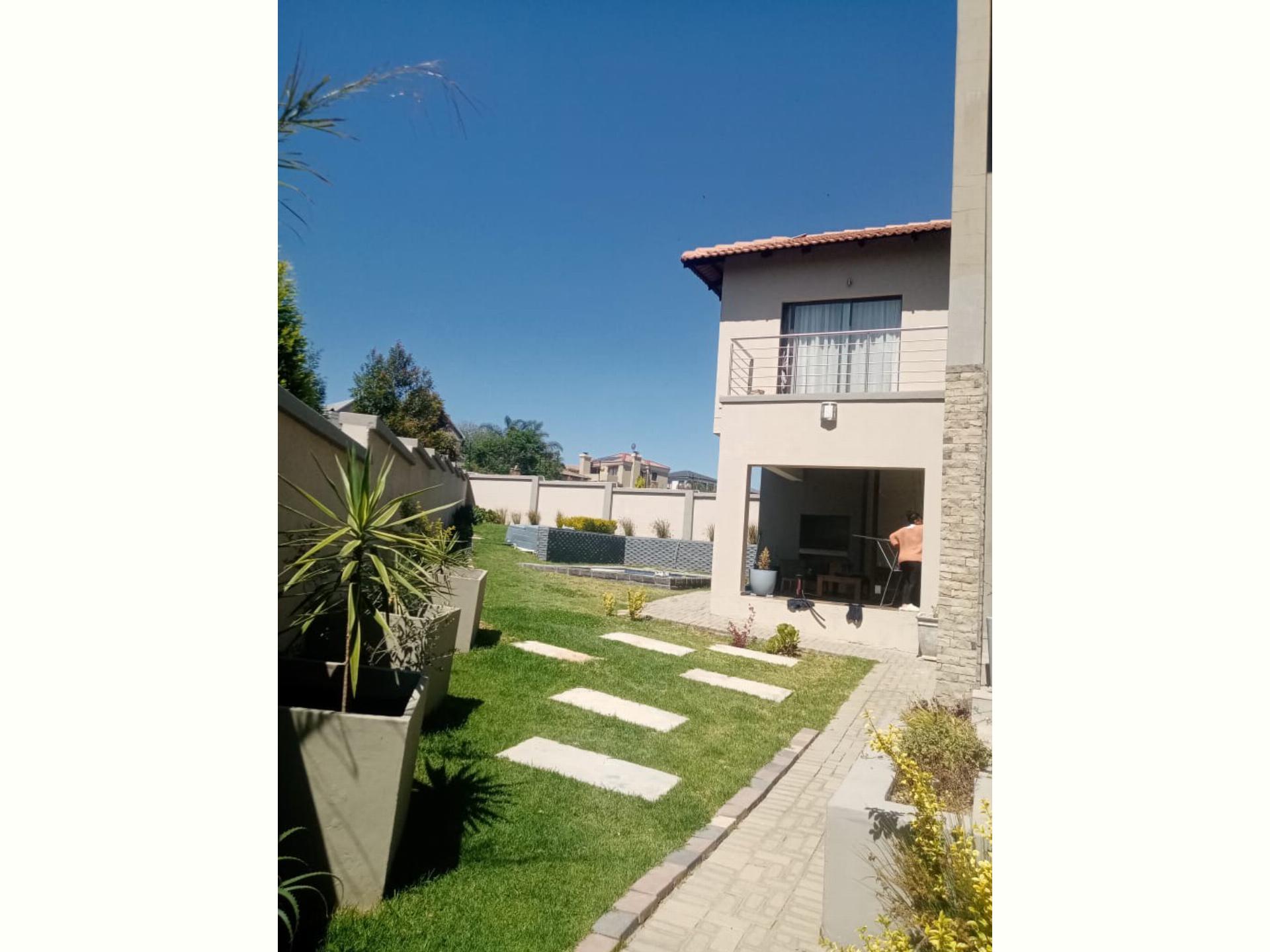  of property in Strubensvallei