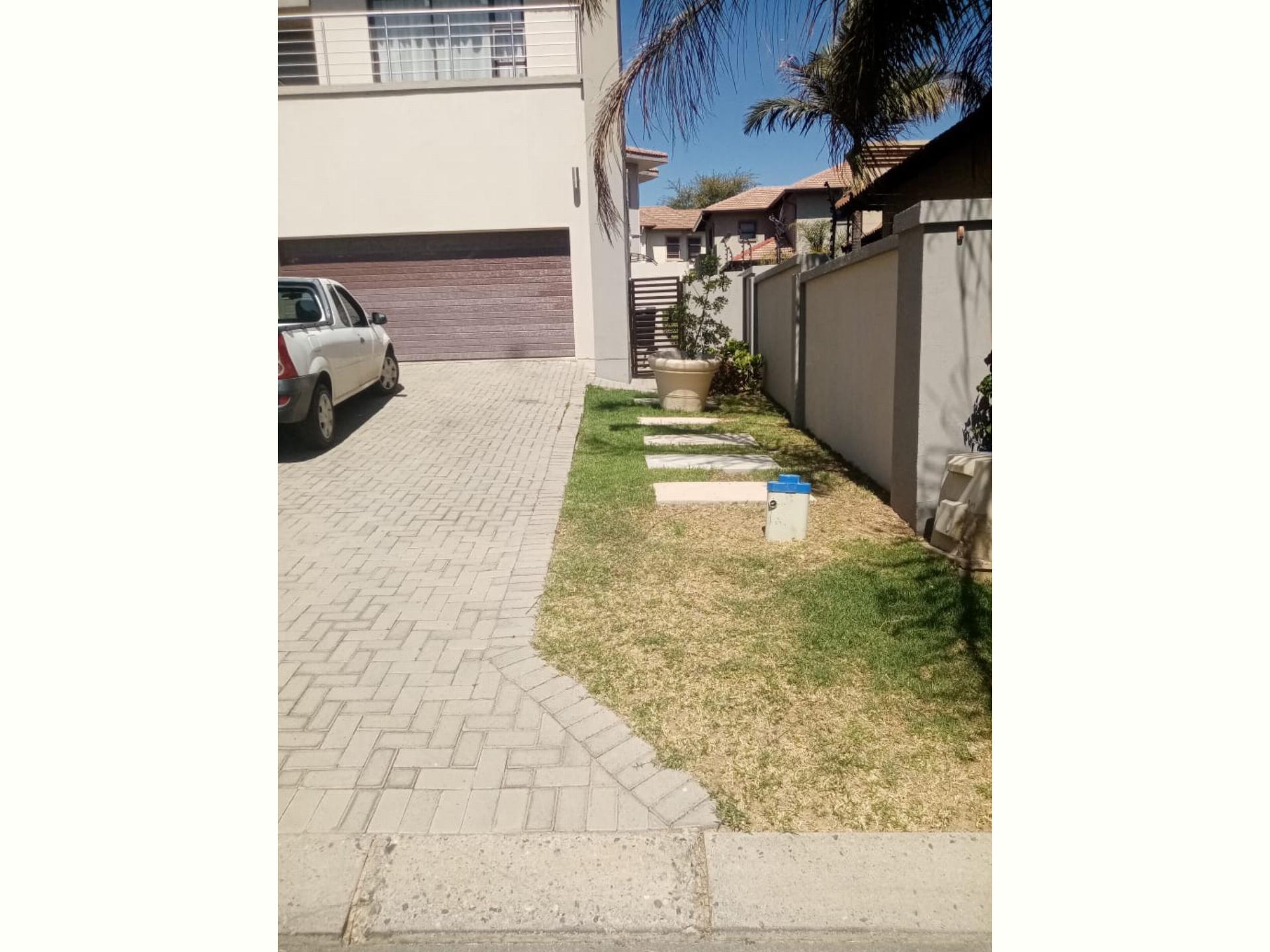  of property in Strubensvallei