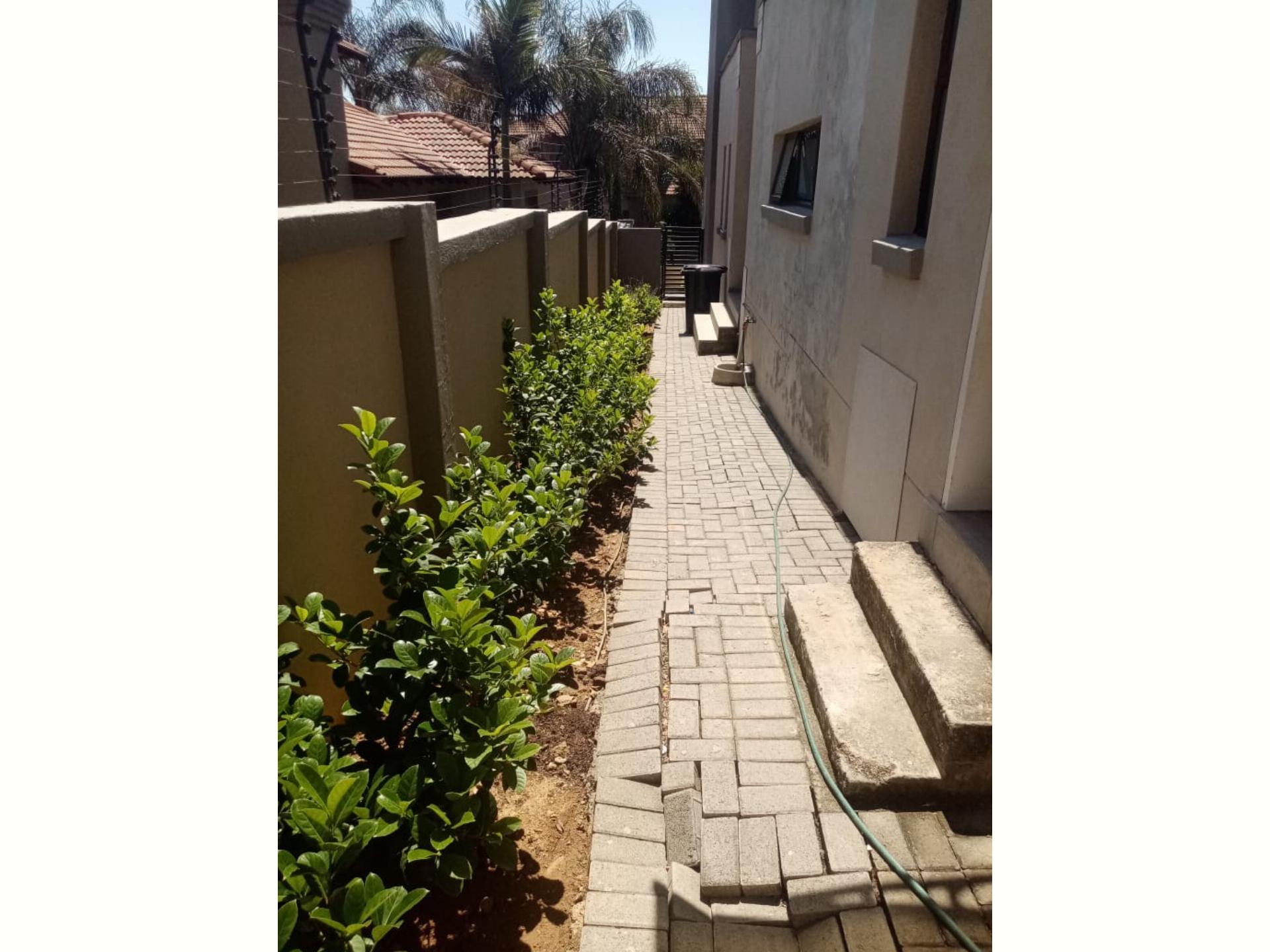  of property in Strubensvallei