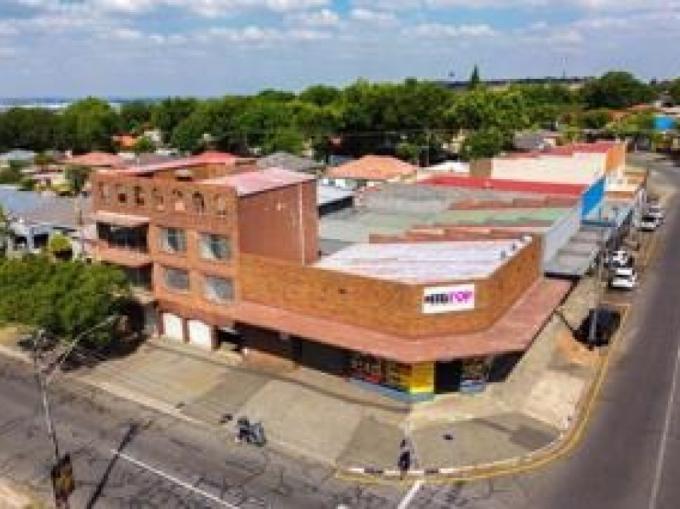 7 Bedroom Commercial for Sale For Sale in The Hill - MR696096