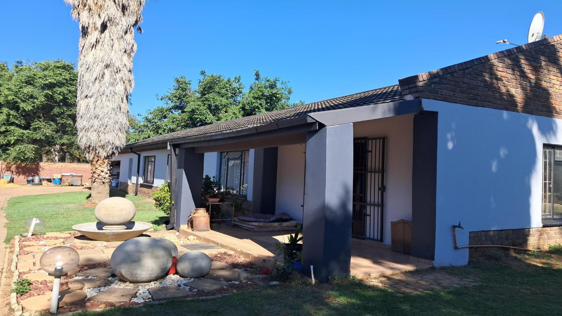 Front View of property in Bronkhorstspruit