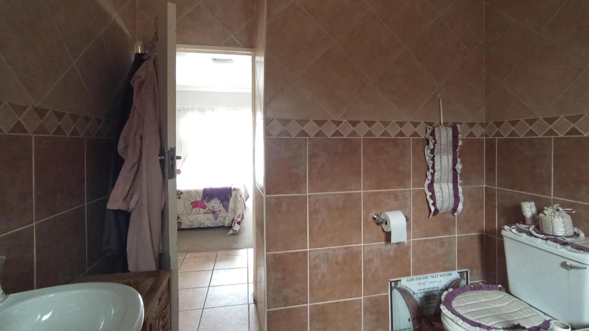 Main Bathroom - 7 square meters of property in Bronkhorstspruit