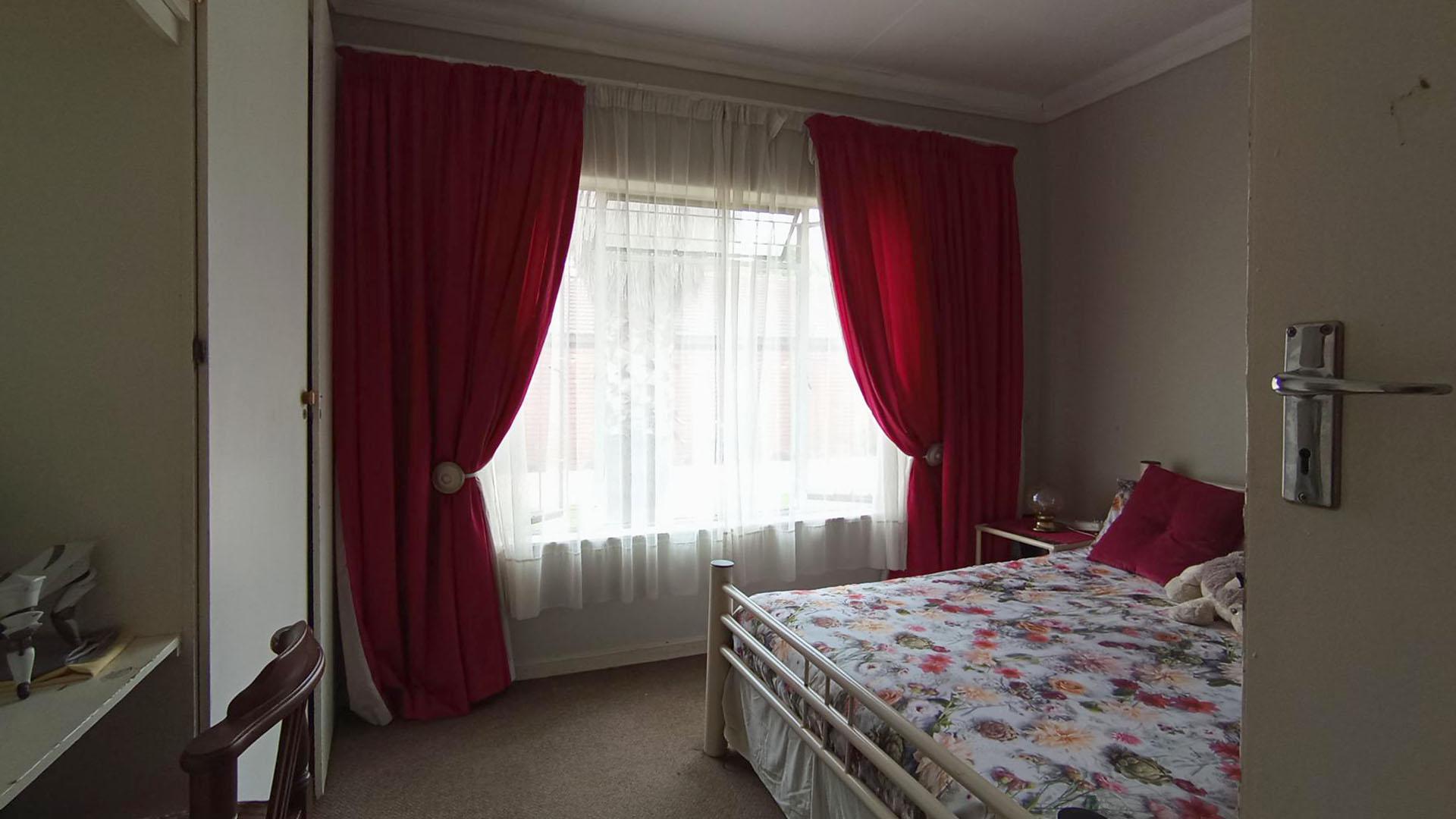 Bed Room 3 - 13 square meters of property in Bronkhorstspruit