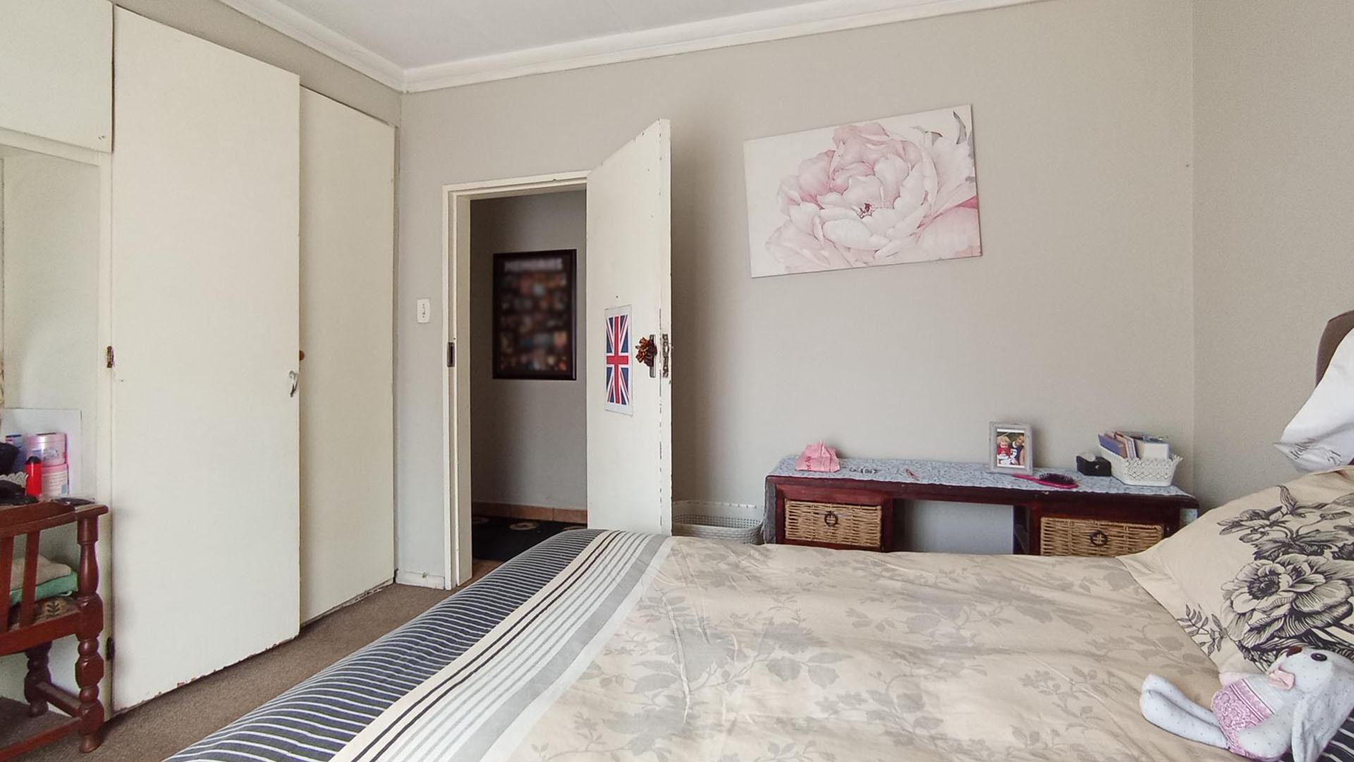 Bed Room 2 - 16 square meters of property in Bronkhorstspruit