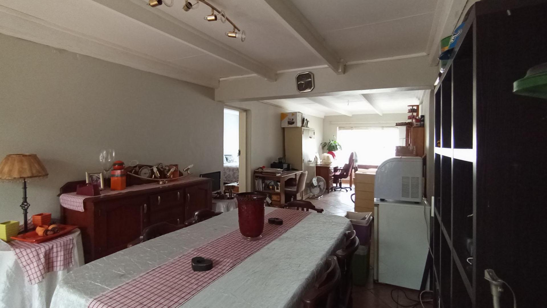 Dining Room - 16 square meters of property in Bronkhorstspruit