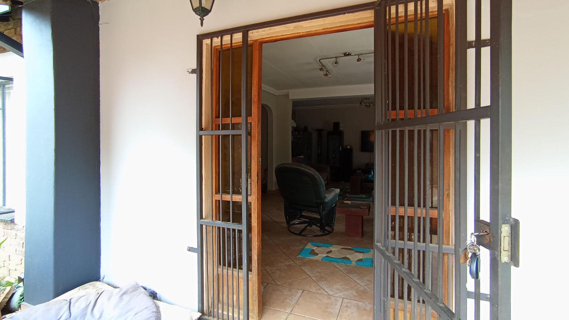 Front View of property in Bronkhorstspruit