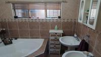 Bathroom 1 of property in Bronkhorstspruit