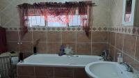 Bathroom 2 of property in Bronkhorstspruit