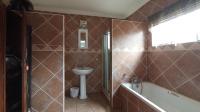 Bathroom 1 - 11 square meters of property in Bronkhorstspruit