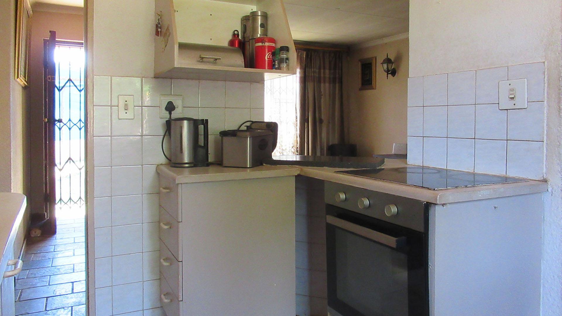 Kitchen - 6 square meters of property in Allen’s Nek