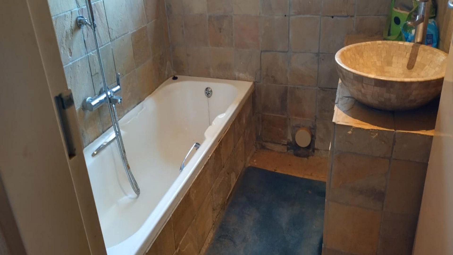 Bathroom 3+ of property in Allen’s Nek