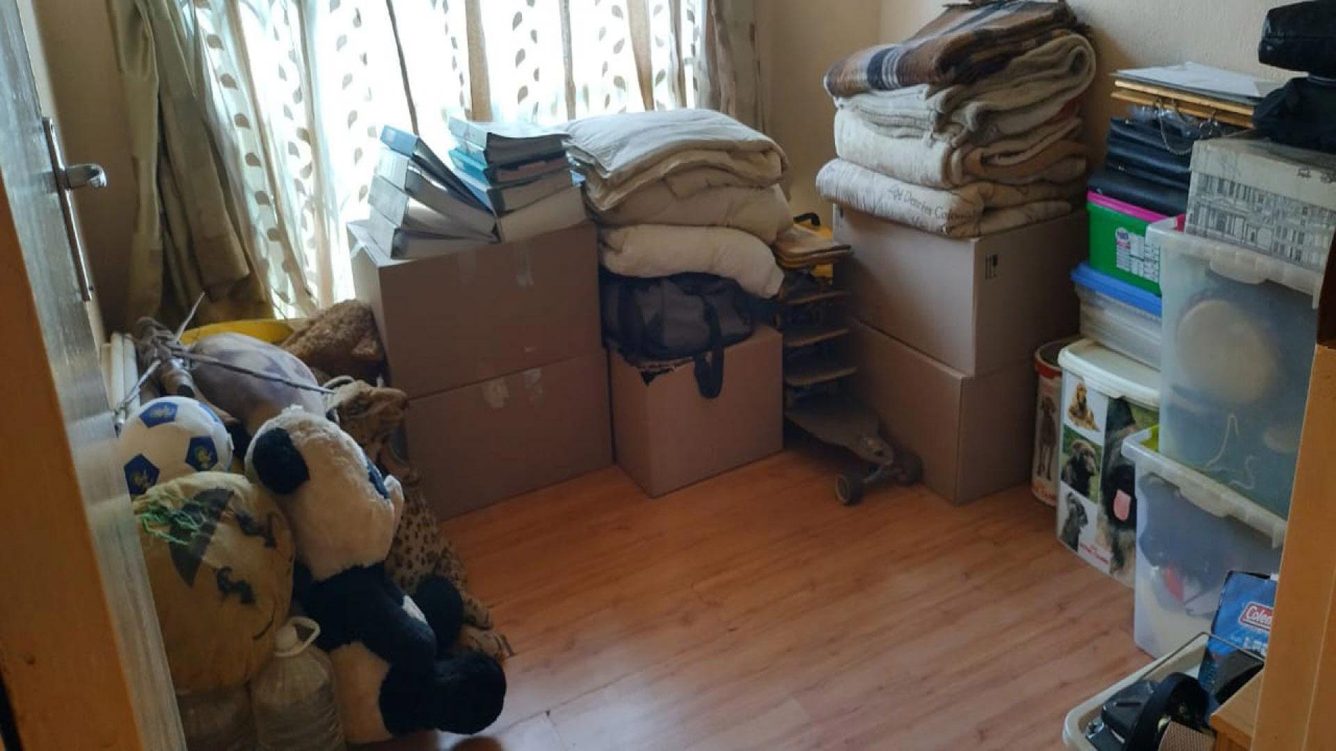 Bed Room 1 - 8 square meters of property in Allen’s Nek