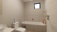 Bathroom 1 - 6 square meters of property in Midridge Park