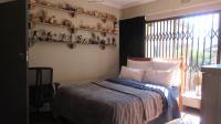 Main Bedroom - 20 square meters of property in Weltevreden Park