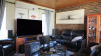 Lounges - 23 square meters of property in Weltevreden Park