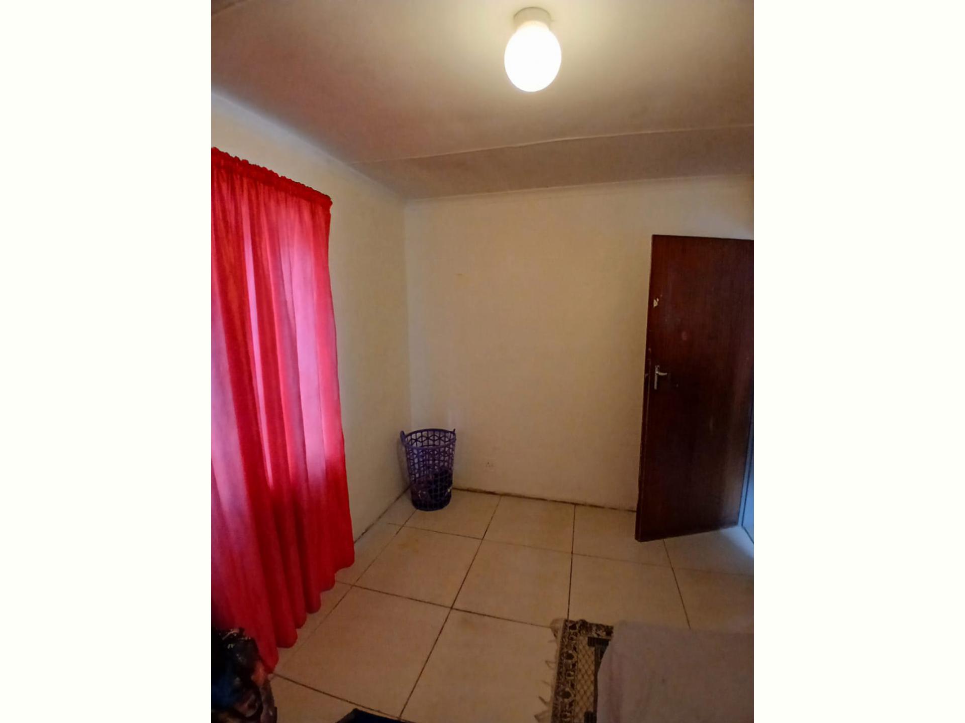  of property in Lentegeur