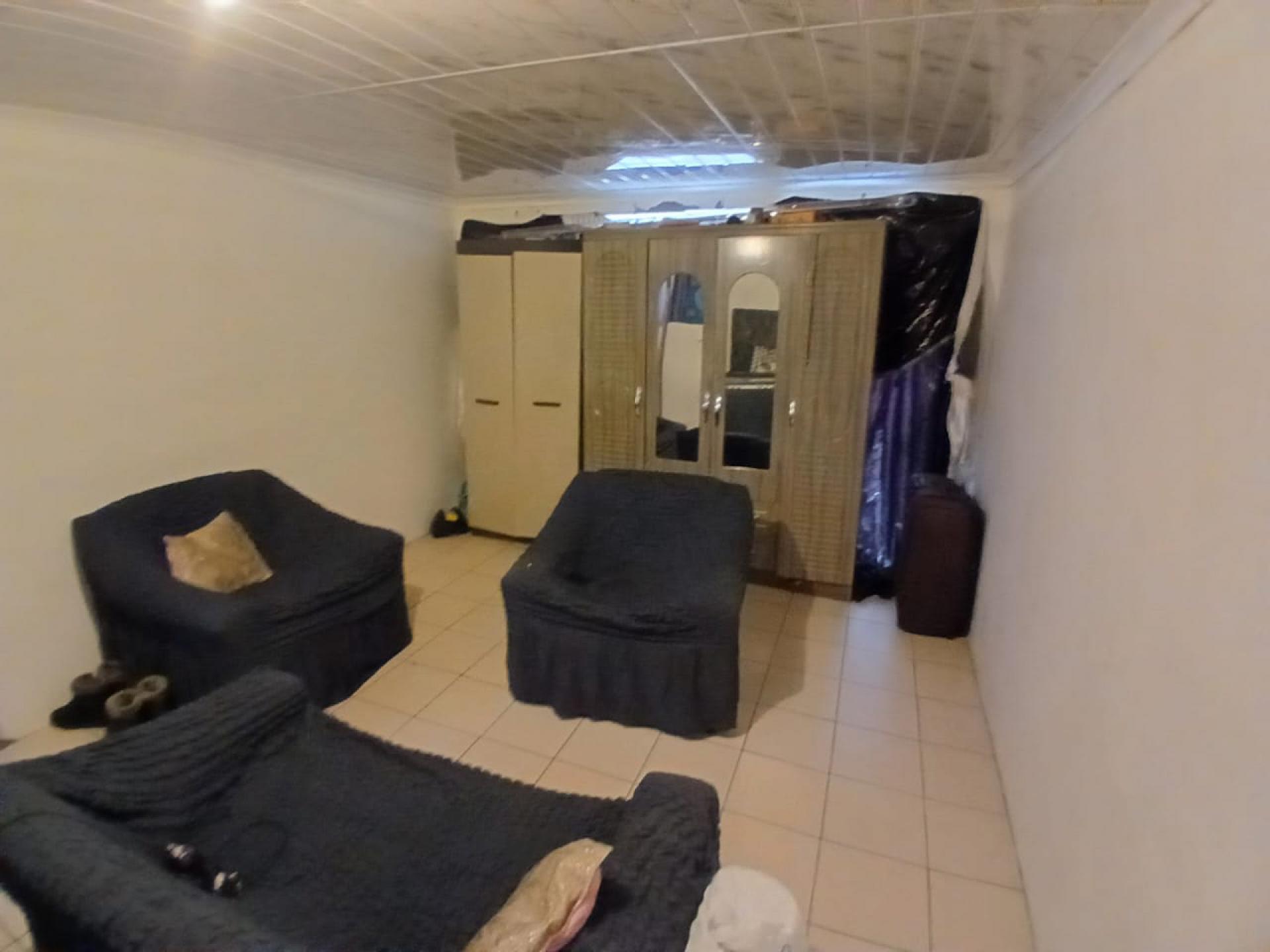  of property in Lentegeur