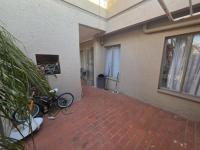  of property in Magalieskruin