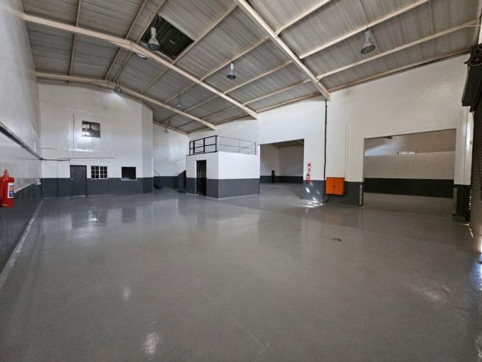 Commercial to Rent in Lyttelton Manor - Property to rent - MR696189