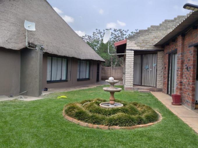 3 Bedroom House for Sale For Sale in Olifants Nek - MR696194
