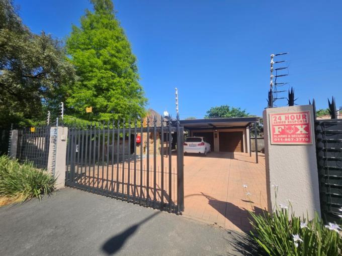 3 Bedroom House for Sale For Sale in Randhart - MR696227