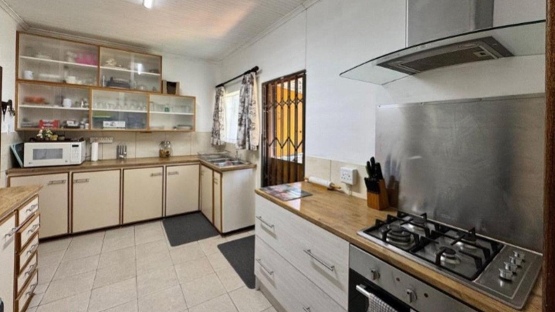 Kitchen of property in Vanes Estate