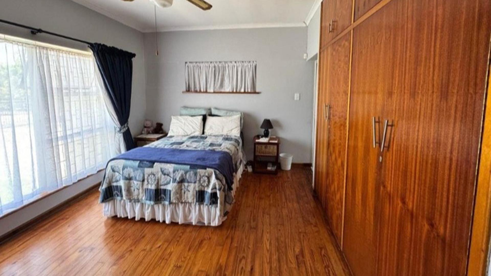 Bed Room 2 of property in Vanes Estate