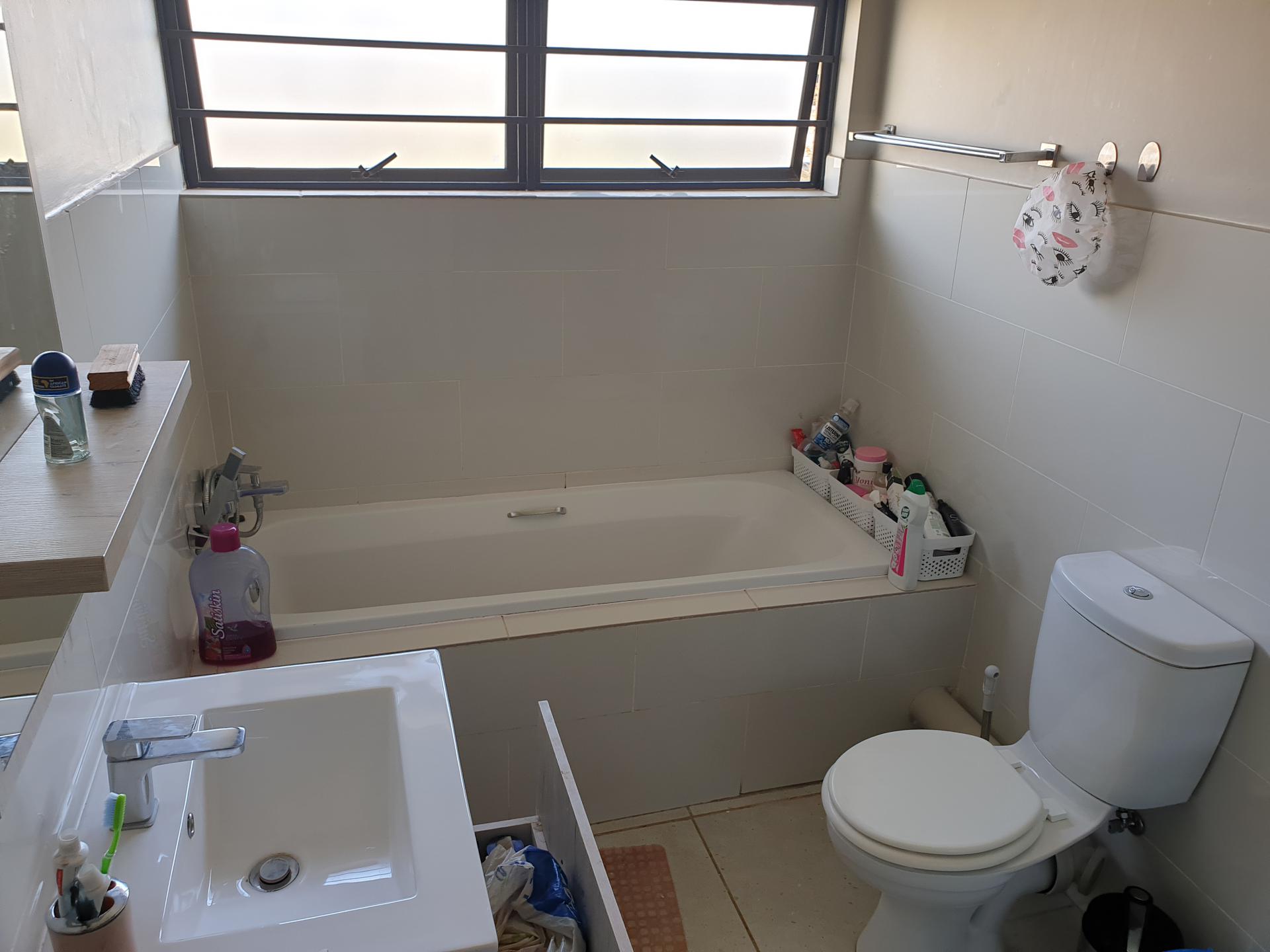  of property in Monavoni