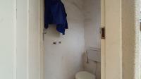 Staff Bathroom - 2 square meters of property in Doringkloof